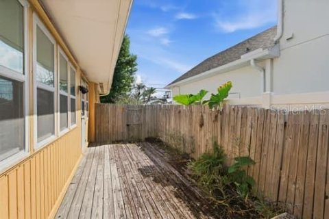 Villa ou maison à vendre à Largo, Floride: 2 chambres, 230.3 m2 № 2412607 - photo 2