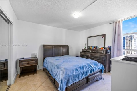 Condo in Aventura, Florida, 2 bedrooms  № 1934572 - photo 18