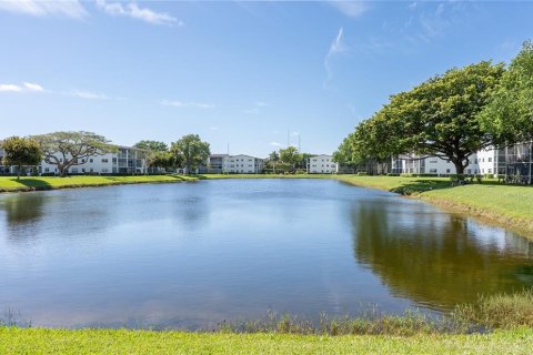 Condominio en venta en Boca Raton, Florida, 2 dormitorios, 76.09 m2 № 2097869 - foto 3