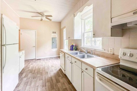 House in Brooksville, Florida 2 bedrooms, 106.28 sq.m. № 1568207 - photo 11