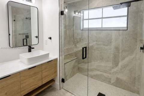 Villa ou maison à vendre à Pembroke Pines, Floride: 5 chambres, 174.47 m2 № 2246815 - photo 12