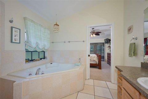 Villa ou maison à vendre à Indian lake estates, Floride: 3 chambres, 139.45 m2 № 2410000 - photo 25