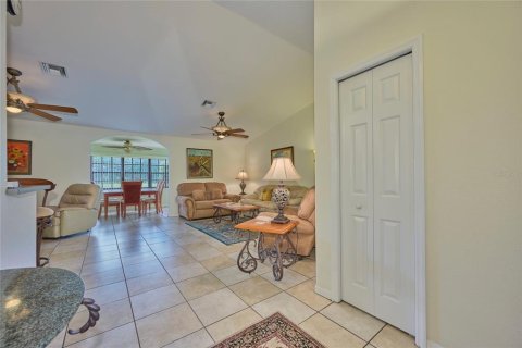 Villa ou maison à vendre à Indian lake estates, Floride: 3 chambres, 139.45 m2 № 2410000 - photo 11