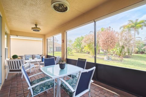 Villa ou maison à vendre à Port St. Lucie, Floride: 2 chambres, 185.06 m2 № 2087538 - photo 23