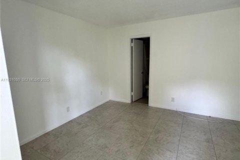 Condominio en venta en West Palm Beach, Florida, 1 dormitorio, 51.84 m2 № 2034422 - foto 11