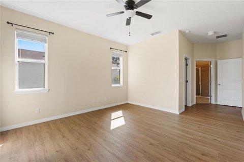 Casa en venta en Apopka, Florida, 4 dormitorios, 209.4 m2 № 1883712 - foto 16