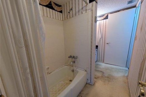 Condo in Bradenton, Florida, 2 bedrooms  № 2204694 - photo 17