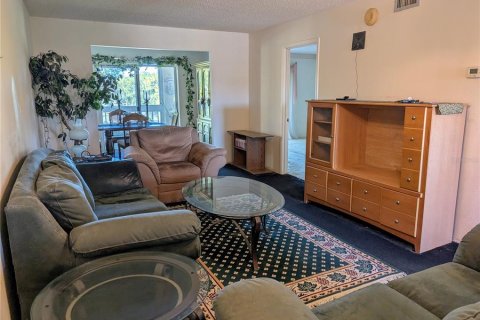 Condo in Bradenton, Florida, 2 bedrooms  № 2204694 - photo 8