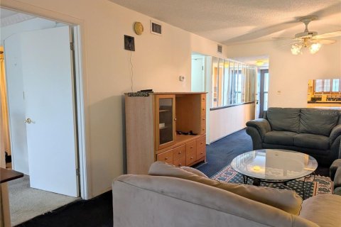 Condo in Bradenton, Florida, 2 bedrooms  № 2204694 - photo 11