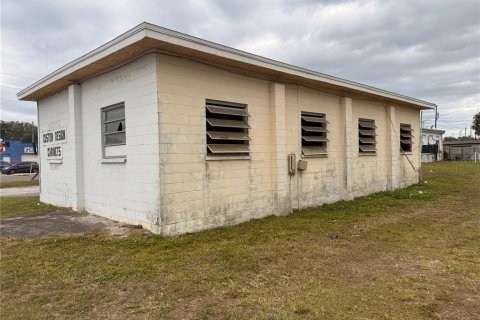Купить коммерческую недвижимость в Плант-Сити, Флорида 121.24м2, № 2229414 - фото 3
