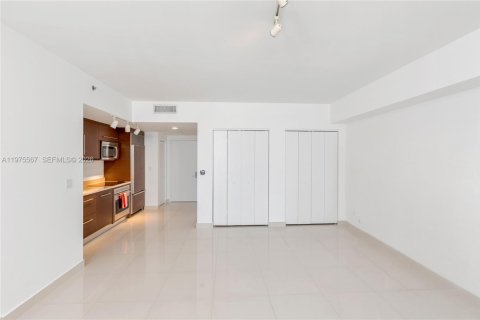 Copropriété à louer à Miami, Floride: 50.72 m2 № 2041398 - photo 9