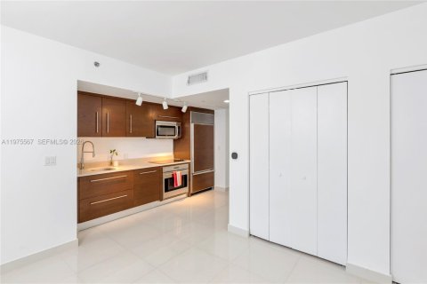 Copropriété à louer à Miami, Floride: 50.72 m2 № 2041398 - photo 10