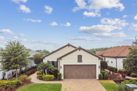 House in Wesley Chapel, Florida 3 bedrooms, 179.67 sq.m. № 1634140 - photo 1