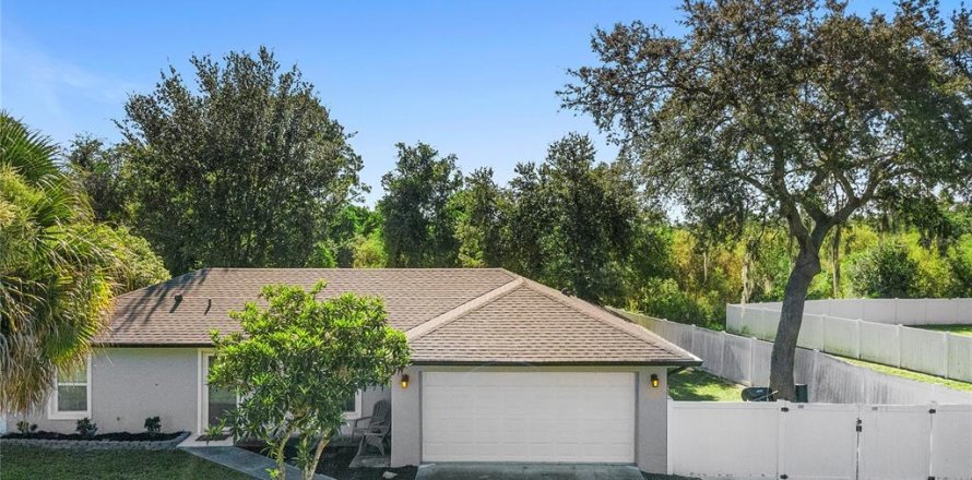 Villa ou maison à Deltona, Floride 3 chambres, 98.1 m2 № 1898591