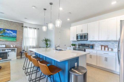 Снять в аренду таунхаус в Дэвенпорт, Флорида 1 комната, 150.69м2, № 1521694 - фото 13