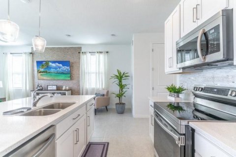 Снять в аренду таунхаус в Дэвенпорт, Флорида 1 комната, 150.69м2, № 1521694 - фото 18