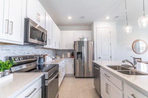 Снять в аренду таунхаус в Дэвенпорт, Флорида 1 комната, 150.69м2, № 1521694 - фото 17