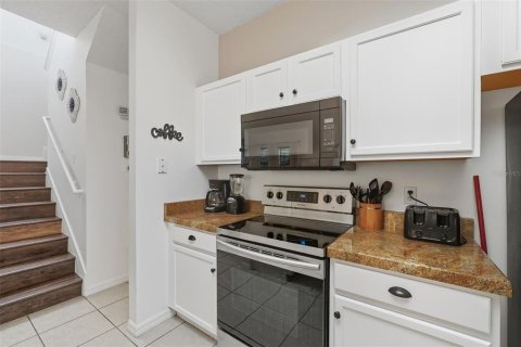 Adosado en venta en Kissimmee, Florida, 4 dormitorios, 151.99 m2 № 1911158 - foto 14