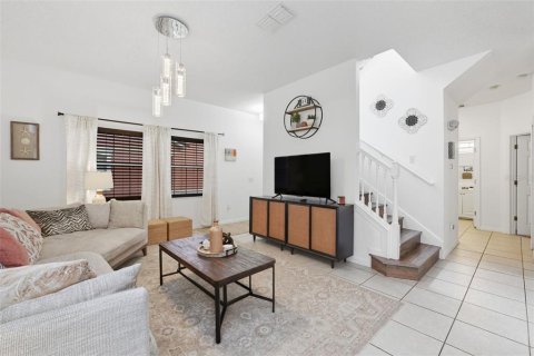 Adosado en venta en Kissimmee, Florida, 4 dormitorios, 151.99 m2 № 1911158 - foto 7