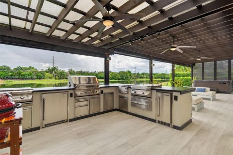 Villa ou maison à vendre à Weston, Floride: 4 chambres, 248.42 m2 № 2301361 - photo 25