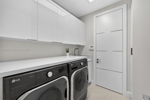 Villa ou maison à vendre à Weston, Floride: 4 chambres, 248.42 m2 № 2301361 - photo 19
