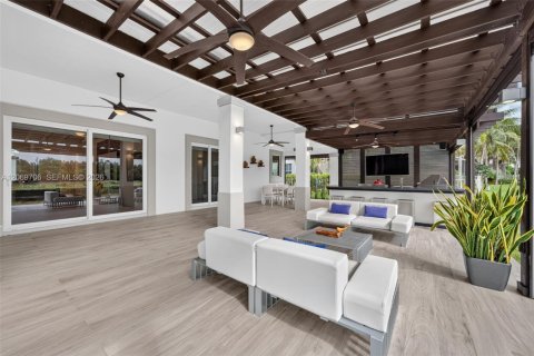 Villa ou maison à vendre à Weston, Floride: 4 chambres, 248.42 m2 № 2301361 - photo 23