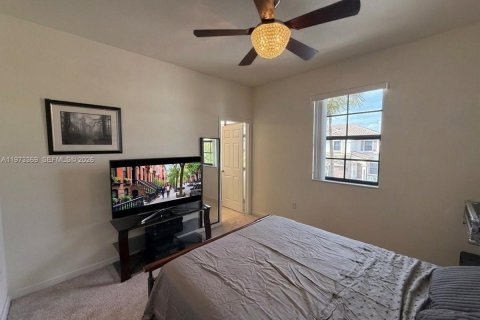 Купить таунхаус в Хайалиа, Флорида 2 спальни, 133.87м2, № 2034046 - фото 18