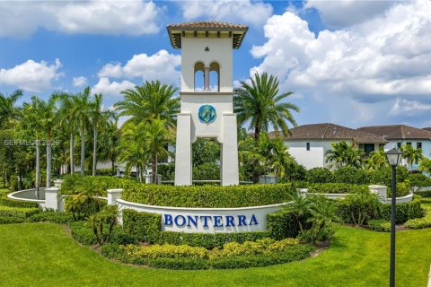 Купить таунхаус в Хайалиа, Флорида 2 спальни, 133.87м2, № 2034046 - фото 28