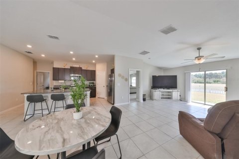 House in Ruskin, Florida 4 bedrooms, 171.03 sq.m. № 2203825 - photo 6