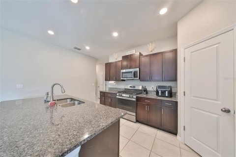 House in Ruskin, Florida 4 bedrooms, 171.03 sq.m. № 2203825 - photo 16