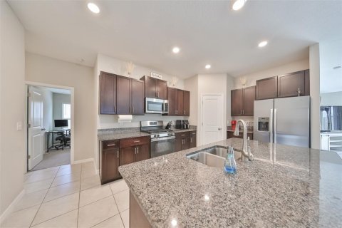 House in Ruskin, Florida 4 bedrooms, 171.03 sq.m. № 2203825 - photo 17