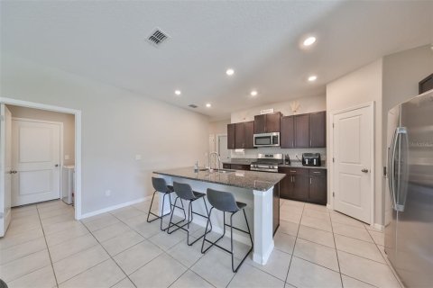 House in Ruskin, Florida 4 bedrooms, 171.03 sq.m. № 2203825 - photo 14