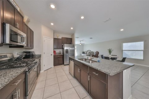 House in Ruskin, Florida 4 bedrooms, 171.03 sq.m. № 2203825 - photo 9