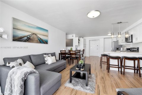 Copropriété à vendre à Miami Beach, Floride: 1 chambre, 85.19 m2 № 2039206 - photo 6