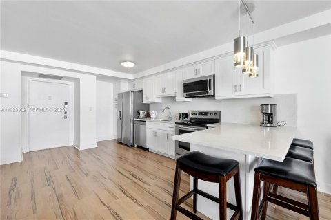 Copropriété à vendre à Miami Beach, Floride: 1 chambre, 85.19 m2 № 2039206 - photo 2