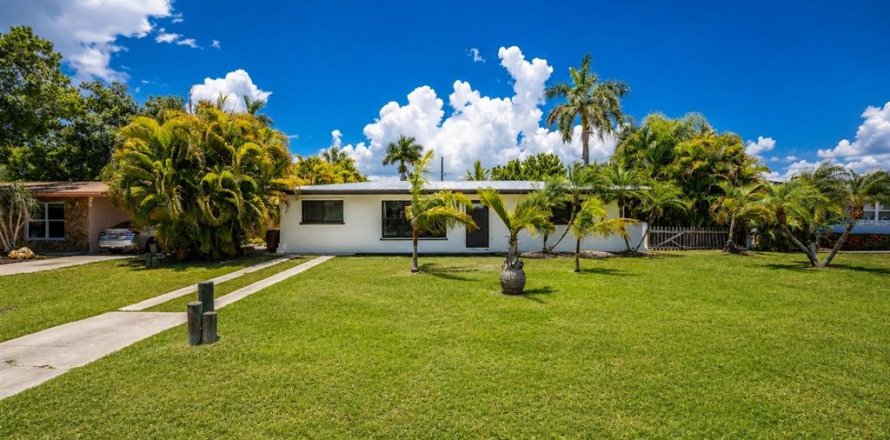 Casa en Punta Gorda, Florida 3 dormitorios, 109.25 m2 № 2320940