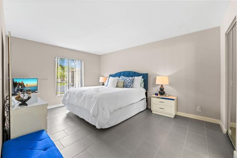 Copropriété à louer à Greenacres, Floride: 2 chambres, 98.85 m2 № 2019165 - photo 18