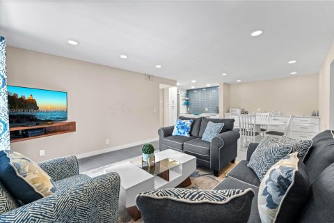 Copropriété à louer à Greenacres, Floride: 2 chambres, 98.85 m2 № 2019165 - photo 6