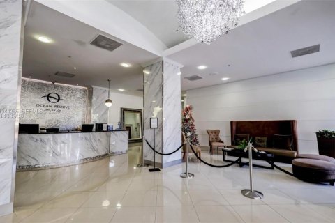 Condominio en venta en Sunny Isles Beach, Florida, 1 dormitorio, 93.37 m2 № 2000715 - foto 27