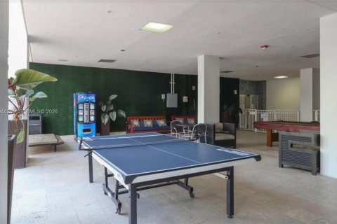 Condominio en venta en Sunny Isles Beach, Florida, 1 dormitorio, 93.37 m2 № 2000715 - foto 16
