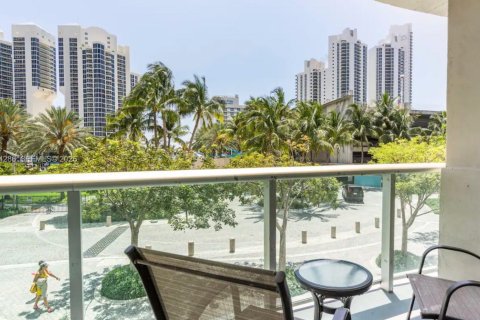 Condominio en venta en Sunny Isles Beach, Florida, 1 dormitorio, 93.37 m2 № 2000715 - foto 26