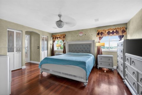 Купить виллу или дом в Уэстон, Флорида 5 спален, 287.53м2, № 1992052 - фото 27