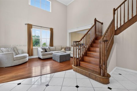 Купить виллу или дом в Уэстон, Флорида 5 спален, 287.53м2, № 1992052 - фото 6