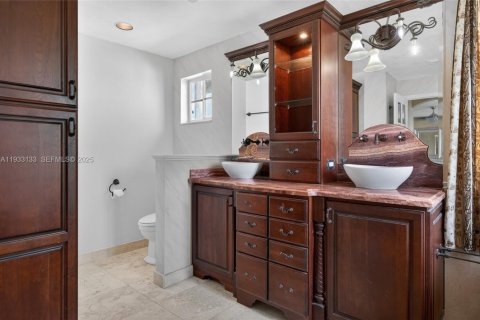 Купить виллу или дом в Уэстон, Флорида 5 спален, 287.53м2, № 1992052 - фото 30