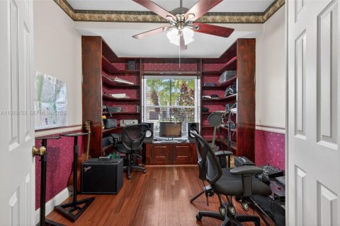 Купить виллу или дом в Уэстон, Флорида 5 спален, 287.53м2, № 1992052 - фото 25