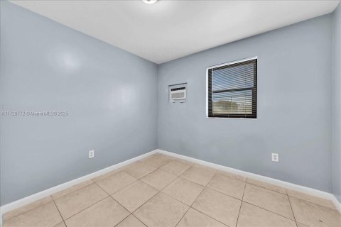Apartment in Miami, Florida 2 bedrooms № 1763905 - photo 8