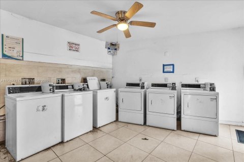 Apartment in Miami, Florida 2 bedrooms № 1763905 - photo 21