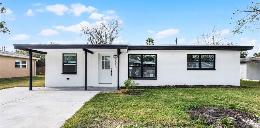 House in New Port Richey, Florida 3 bedrooms, 93.65 sq.m. № 1881250