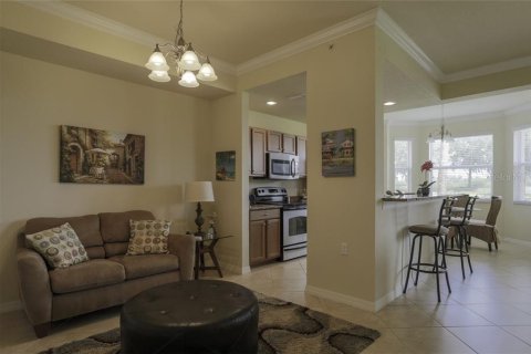 Condominio en alquiler en Bradenton, Florida, 2 dormitorios, 107.4 m2 № 212926 - foto 6