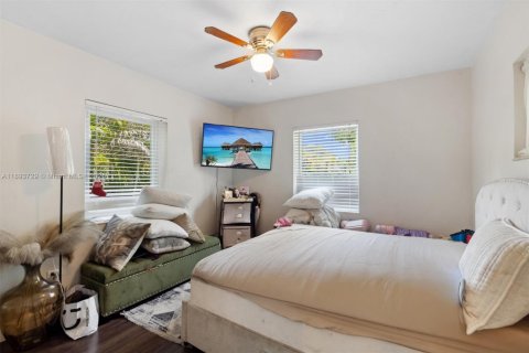Apartment in Biscayne Park, Florida 2 bedrooms, 78.97 sq.m. № 1953669 - photo 6